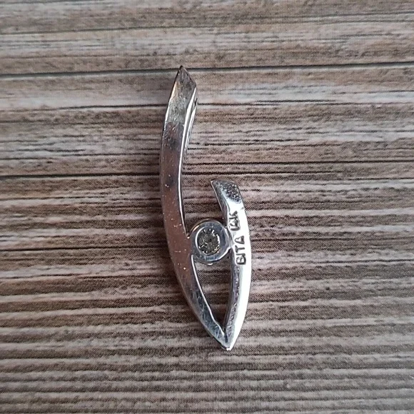 14KT WHITE GOLD TENSION SET DIAMOND PENDANT - Picture 7 of 13